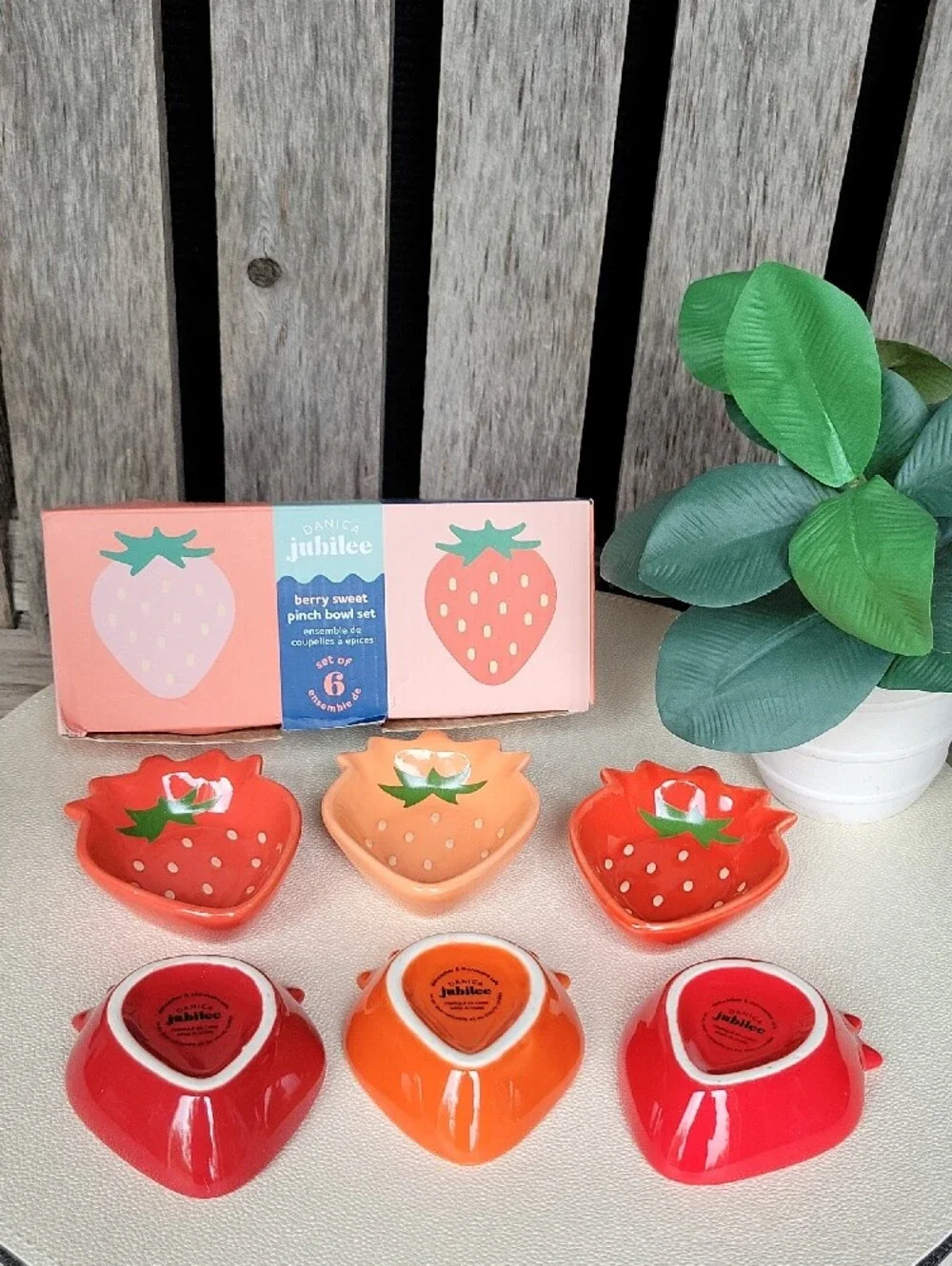 Berry Sweets Strawberry Pinch Bowls - Assorted Red, Orange, Peach